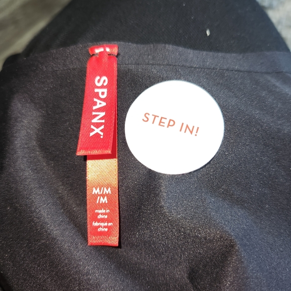 Spanx Thinstincts Smoothing Tank - Picture 6 of 9